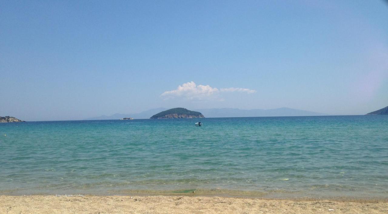 Ferienwohnung Aegean Seabreeze Nea Iraklitsa Exterior foto